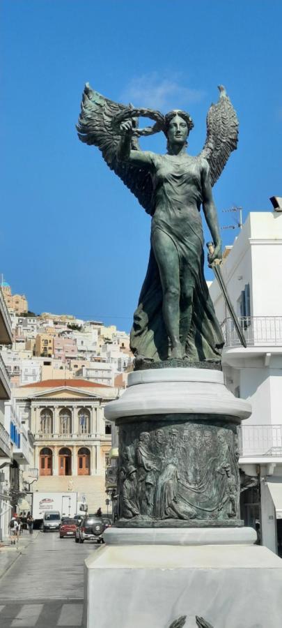 Hermes Penthouse Ermoupoli Bagian luar foto